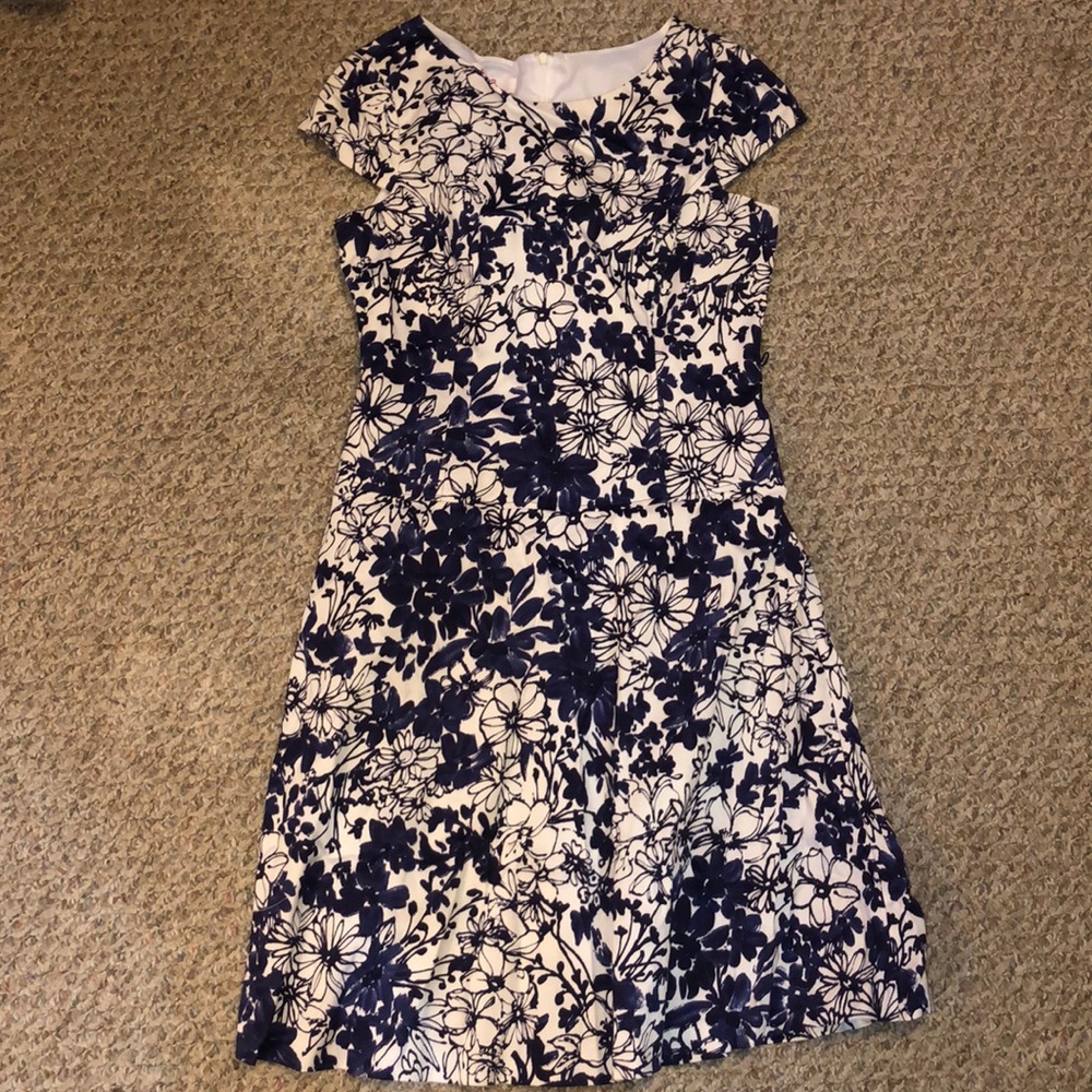 Blue/White Floral pattern Dress!